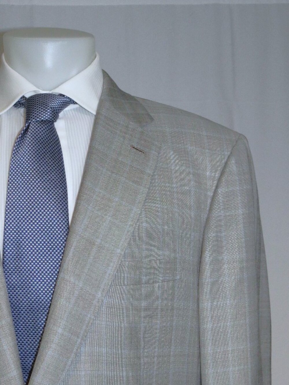 Brioni Nomentano for Neiman Marcus Silk Blend Gray Plaid Two Button Suit 48L